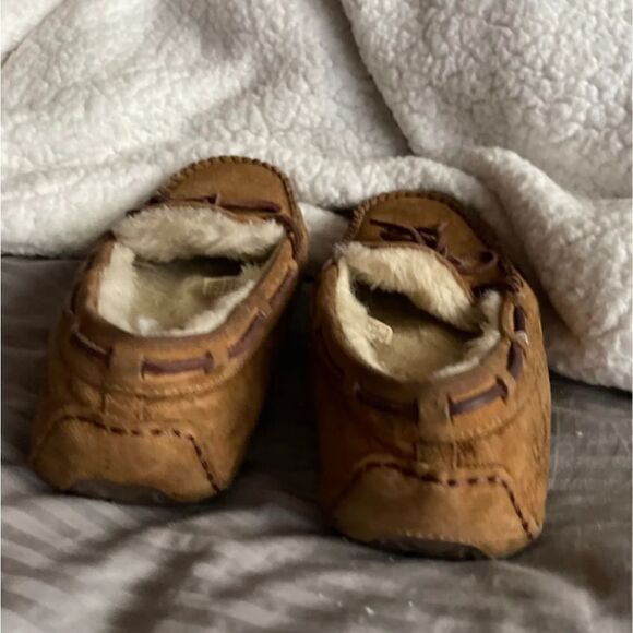 Sz 7 tan sheepskin wool lining UGG Dakota moccasin slipper shoe - Picture 6 of 6